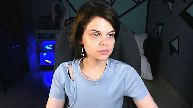 Snapshot of EllieMurler chatting on November 5, 9:12 am EllieMurler online show from November 5, 9:12 am