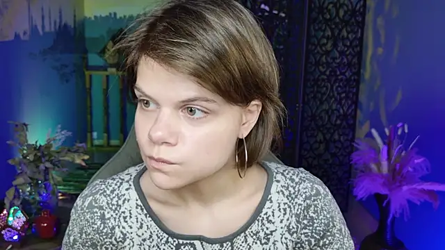 Snapshot of EllieMurler chatting on October 2, 9:12 am EllieMurler online show from October 2, 9:12 am