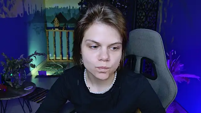 Snapshot of EllieMurler chatting on October 13, 1:02 pm EllieMurler online show from October 13, 1:02 pm