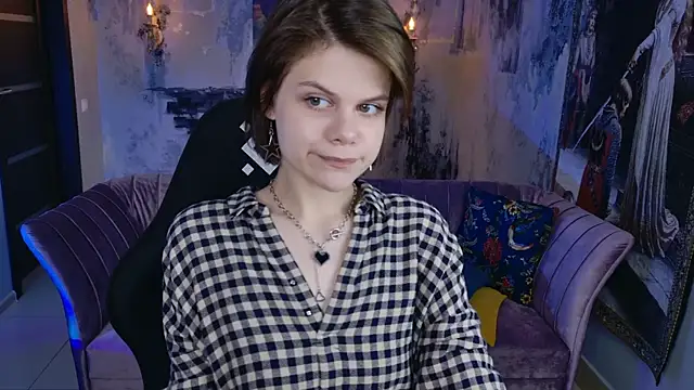 Snapshot of EllieMurler chatting on October 27, 9:10 am EllieMurler online show from October 27, 9:10 am