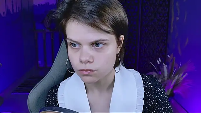 Snapshot of EllieMurler chatting on September 23, 9:05 am EllieMurler online show from September 23, 9:05 am