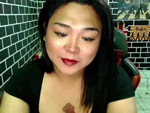 Snapshot of luluakovi_69 chatting on September 22, 7:42 pm luluakovi 69 online show from September 22, 7:42 pm