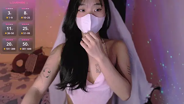 Phuong Bee online show from September 23, 12:45 pm