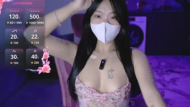 Phuong Bee online show from May 9, 1:58 pm