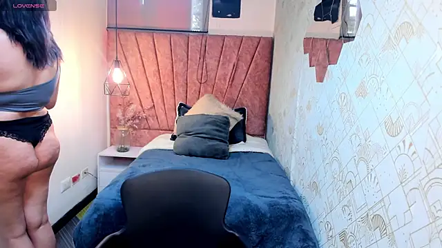 Kiara Cruz   online show from March 27, 9:16 pm