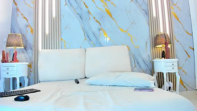 Tiifany Baker online show from March 31, 8:11 pm