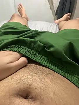 renannoviinho17z online show from April 22, 1:23 am