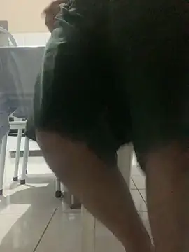 renannoviinho17z online show from March 14, 11:44 pm