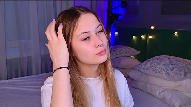 Sofii Ly online show from November 28, 6:13 am