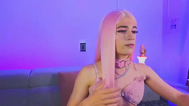 chloe ember online show from December 5, 5:28 am