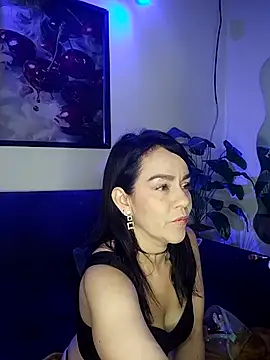 brandi bae1 online show from March 14, 12:00 pm