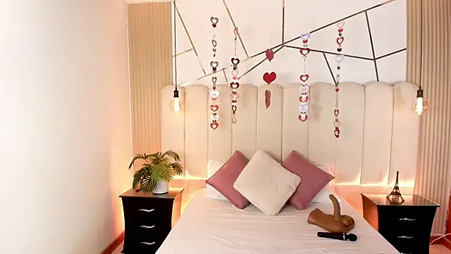 candyclair1 online show from February 16, 7:23 pm