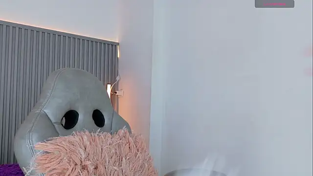 Celeste Presstigge online show from February 20, 10:12 pm