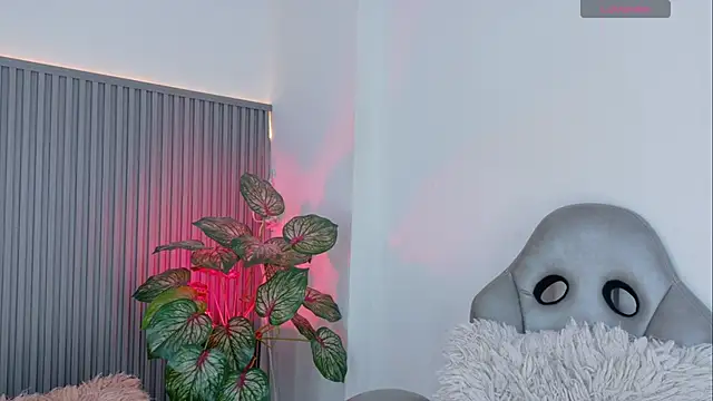 Celeste Presstigge online show from February 27, 11:37 pm