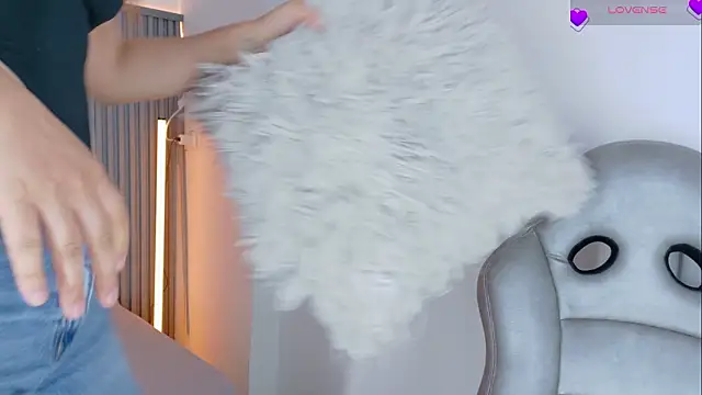 Celeste Presstigge online show from February 24, 1:28 am