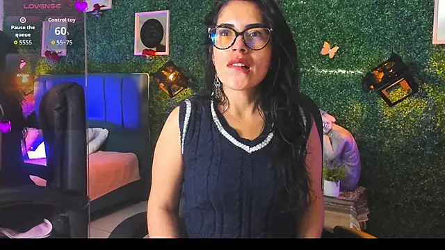 Linagh  online show from November 4, 11:47 am