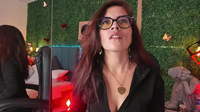 Linagh  online show from April 16, 11:33 am