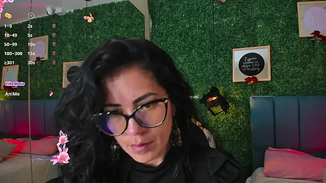 Linagh  online show from November 15, 11:47 am