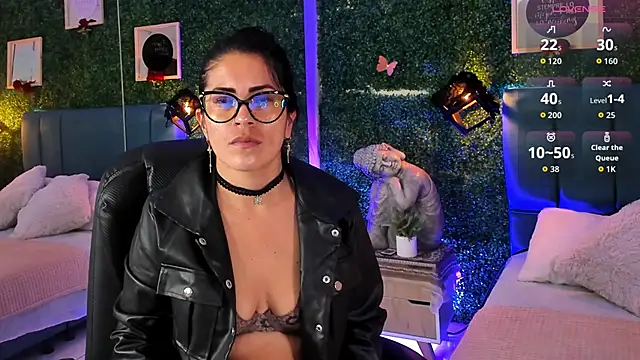 Linagh  online show from November 21, 11:53 am