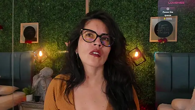 Linagh  online show from December 19, 12:07 pm