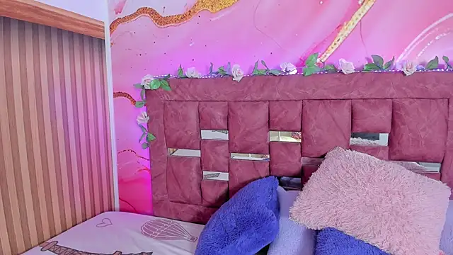 Snapshot of amy_rose__ chatting on October 20, 2:57 am amy rose online show from October 20, 2:57 am