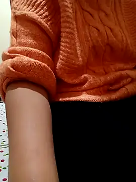 Mroma89six online show from December 5, 11:53 am