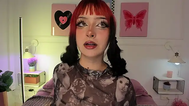 Zoe Lynch  online show from March 11, 11:26 am