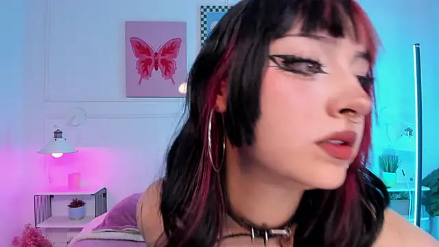 Snapshot of Zoe_Lynch_ chatting on July 1, 12:05 pm Zoe Lynch online show from July 1, 12:05 pm