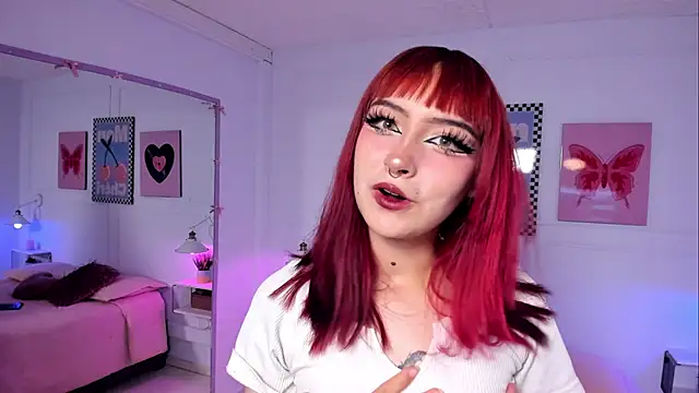 Zoe Lynch  online show from December 17, 11:59 am