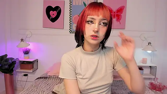 Zoe Lynch  online show from April 8, 11:33 am