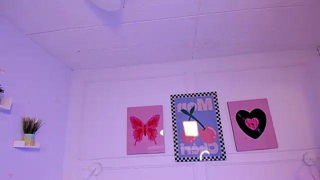 Zoe Lynch  online show from February 2, 11:42 am