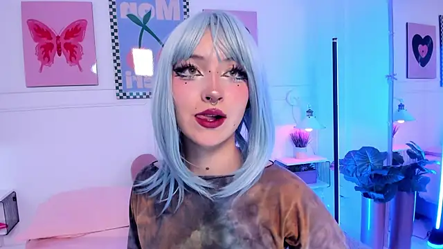 Zoe Lynch  online show from January 18, 2:53 pm