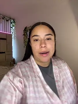 Zoey thompson online show from January 5, 7:39 pm