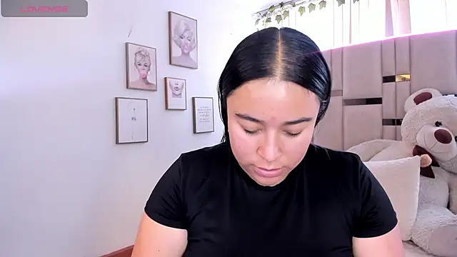 Snapshot of Zoey_thompson chatting on July 4, 8:13 pm Zoey thompson online show from July 4, 8:13 pm