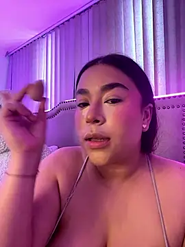 Zoey thompson online show from April 16, 9:39 pm