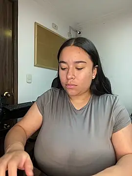 Zoey thompson online show from April 25, 3:20 am