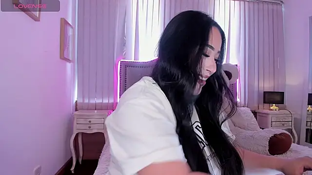 Snapshot of Zoey_thompson chatting on November 12, 2:43 pm Zoey thompson online show from November 12, 2:43 pm