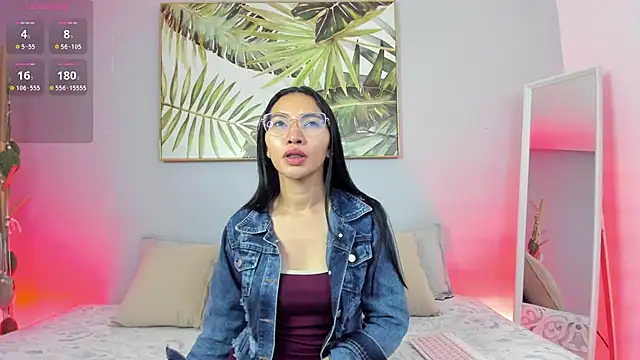 lucyy liiuu online show from October 18, 12:40 pm