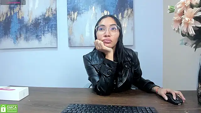 lucyy liiuu online show from October 26, 2:17 pm