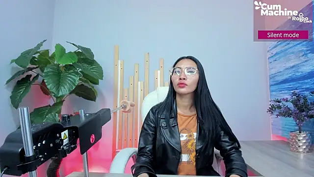 lucyy liiuu online show from September 18, 1:03 pm