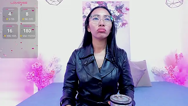 lucyy liiuu online show from November 10, 1:38 pm