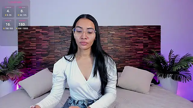 lucyy liiuu online show from October 28, 2:16 pm