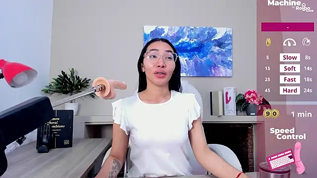 lucyy liiuu online show from November 21, 1:32 pm