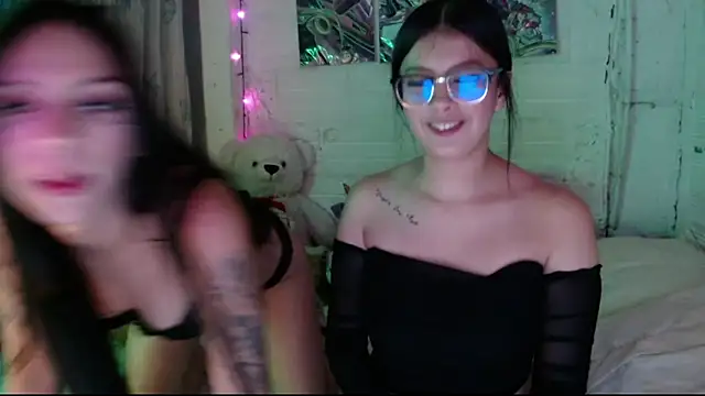 Pamelaa reyess 2 online show from May 25, 4:23 am