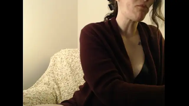 GabbyTate online show from November 16, 2:16 am