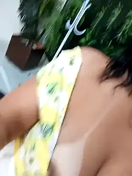 Snapshot of jadecristina chatting on February 25, 6:52 pm jadecristina online show from February 25, 6:52 pm