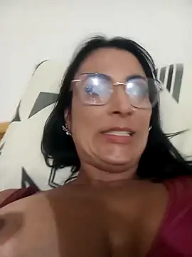 Snapshot of jadecristina chatting on April 12, 8:56 pm jadecristina online show from April 12, 8:56 pm