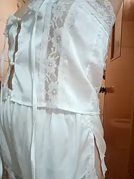 Thuylinh86 online show from October 24, 12:15 pm