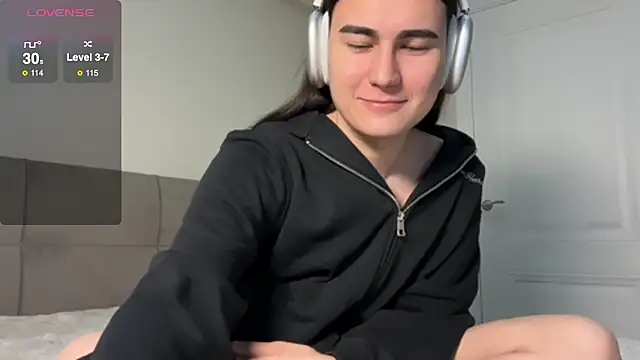 HeyAlena online show from February 8, 7:55 pm