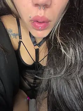 virtualgirlbr online show from June 14, 6:47 am